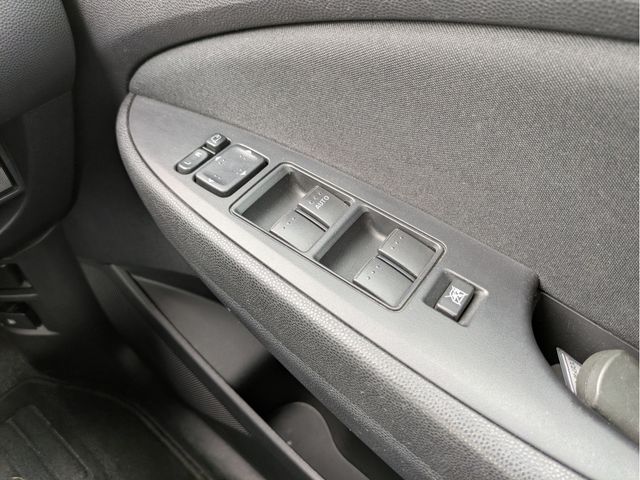 MAZDA BIANTE 2012 Image 31