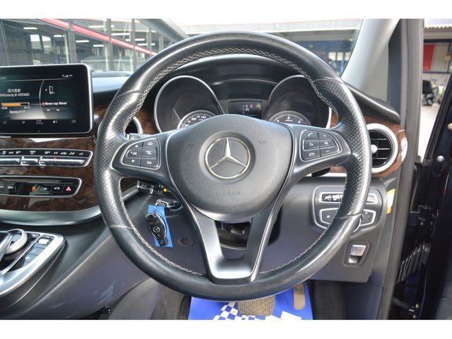 MERCEDES BENZ V CLAS 2017 Image 31