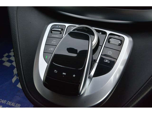 MERCEDES BENZ V CLAS 2017 Image 31