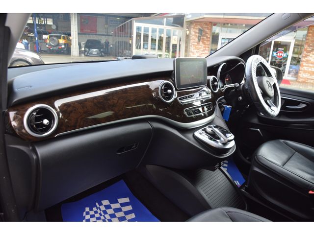 MERCEDES BENZ V CLAS 2017 Image 31