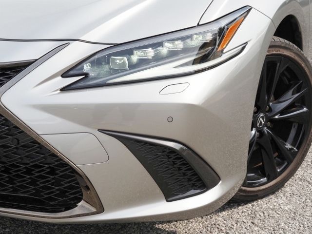 TOYOTA LEXUS ES300H 2022 Image 31