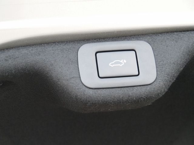 TOYOTA LEXUS ES300H 2022 Image 31