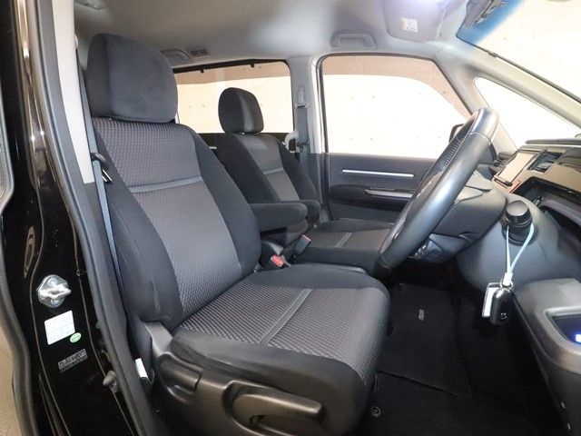 HONDA STEPWAGON SPADA 2015 Image 31