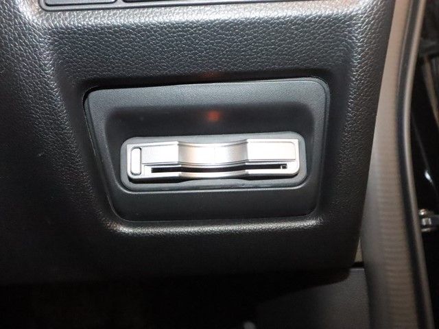 HONDA STEPWAGON SPADA 2015 Image 31