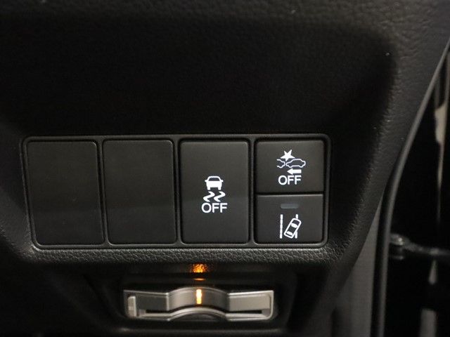 HONDA STEPWAGON SPADA 2015 Image 31