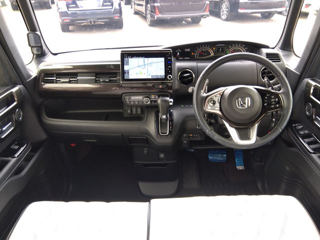 HONDA N BOX CUSTOM 4WD 2020 Image 31