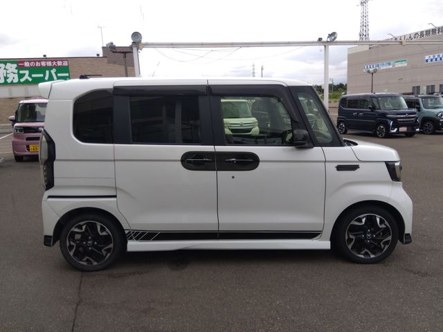 HONDA N BOX CUSTOM 4WD 2020 Image 31