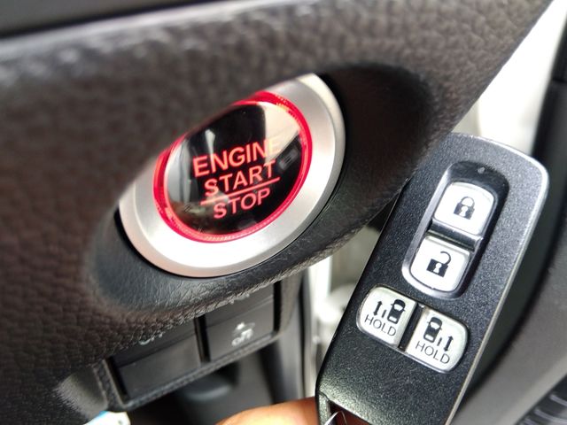 HONDA N BOX CUSTOM 4WD 2020 Image 31