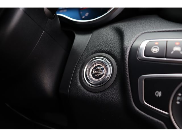 MERCEDES BENZ C CLAS 2019 Image 31