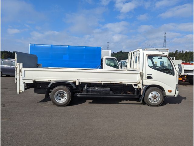 HINO DUTRO 2014 Image 31