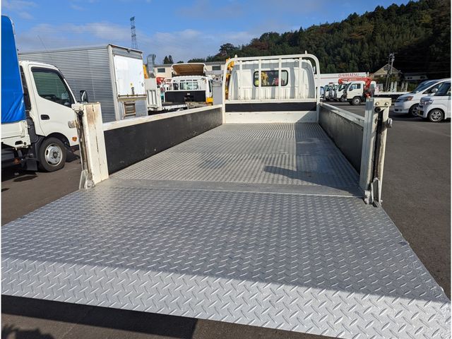 HINO DUTRO 2014 Image 31