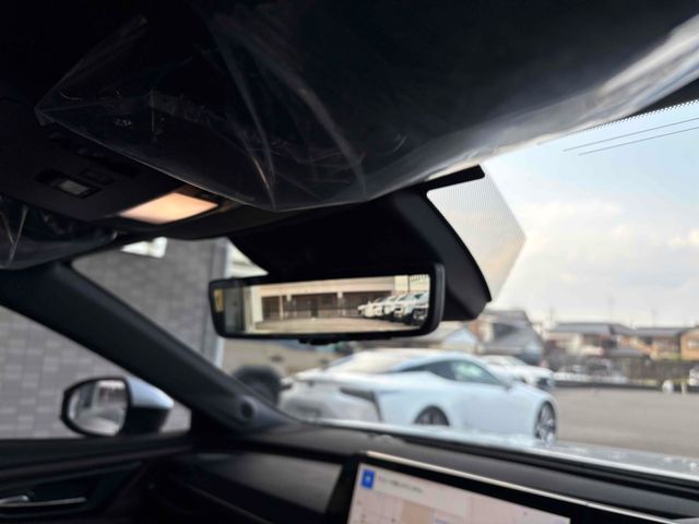 TOYOTA CROWN SEDAN HYBRID 2024 Image 31