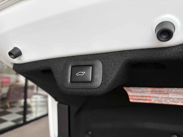 TOYOTA CROWN SEDAN HYBRID 2024 Image 31