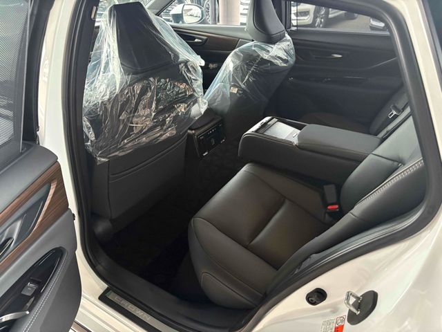 TOYOTA CROWN SEDAN HYBRID 2024 Image 31