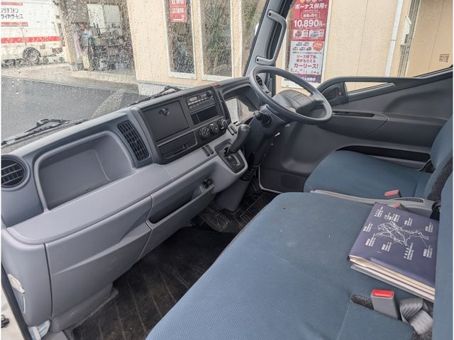 MITSUBISHI CANTER 2013 Image 31