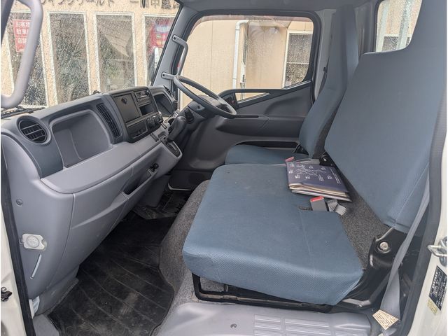 MITSUBISHI CANTER 2013 Image 31