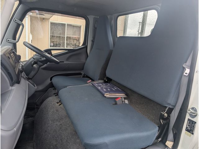 MITSUBISHI CANTER 2013 Image 31