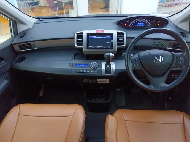 HONDA FREED 4WD 2015 Image 31