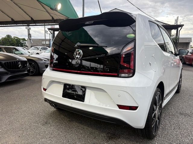 VOLKSWAGEN UP! 2018 Image 31