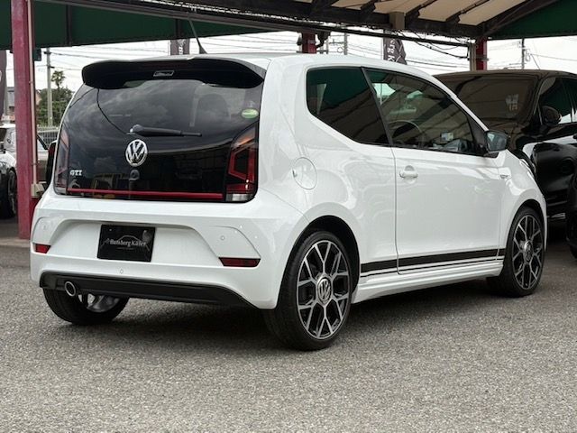 VOLKSWAGEN UP! 2018 Image 31