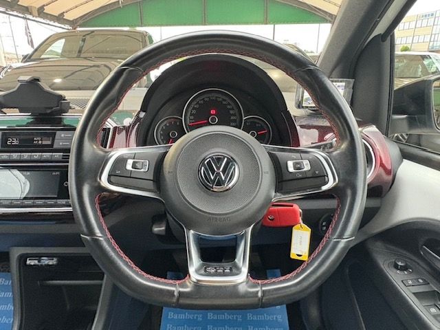 VOLKSWAGEN UP! 2018 Image 31