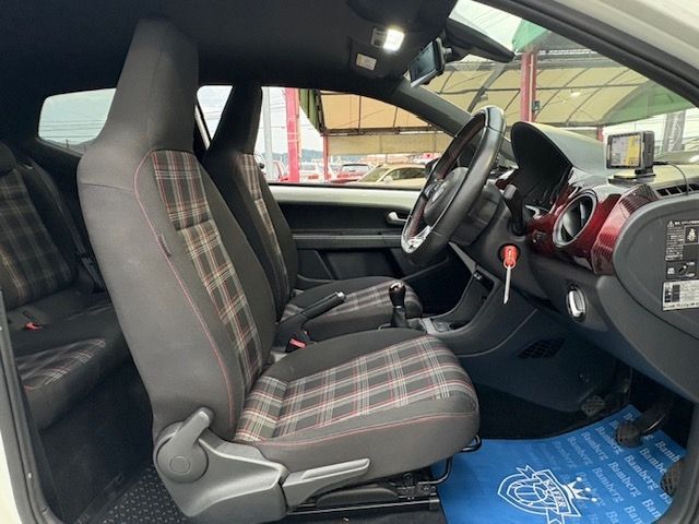 VOLKSWAGEN UP! 2018 Image 31