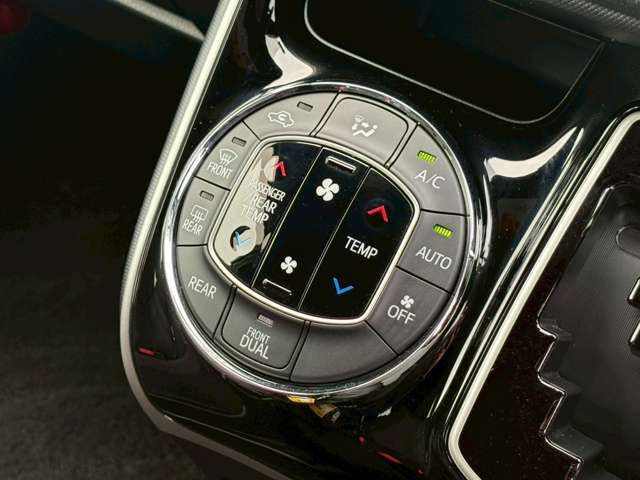 TOYOTA VOXY 2020 Image 31