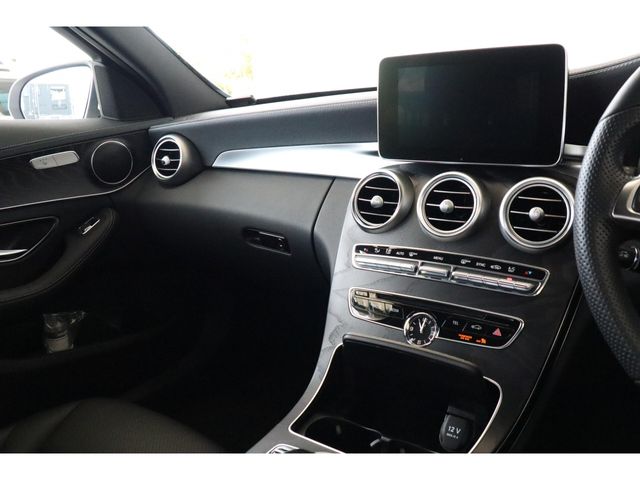 MERCEDES BENZ C CLAS 2016 Image 31