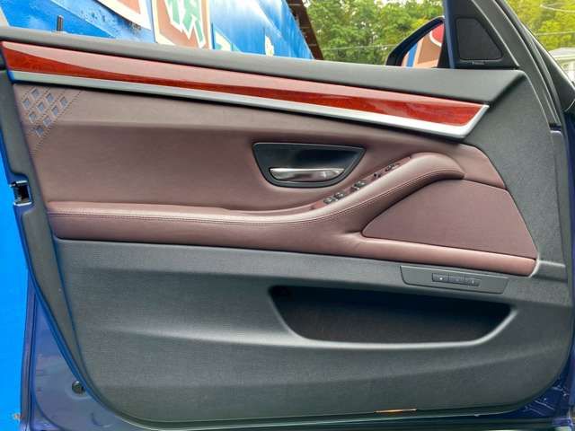 ALPINA B5 LIMOUSINE 2012 Image 31