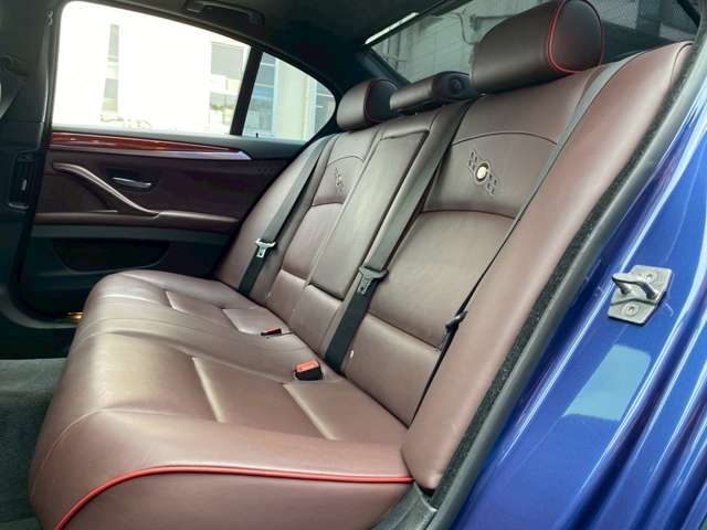 ALPINA B5 LIMOUSINE 2012 Image 31