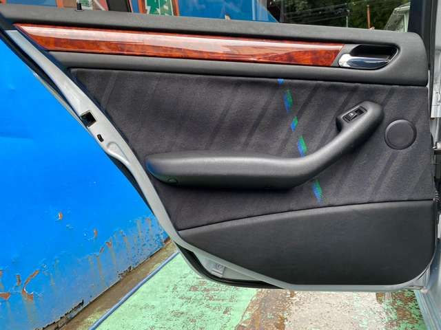 ALPINA B3 LIMOUSINE 2002 Image 31