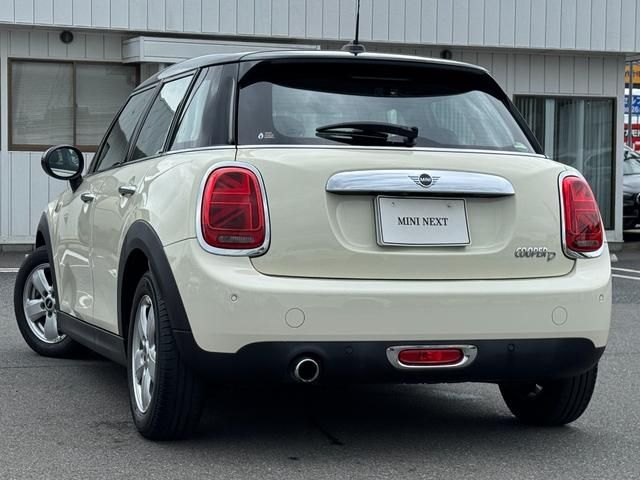 BMW MINI COOPER D 5DOOR 2019 Image 31