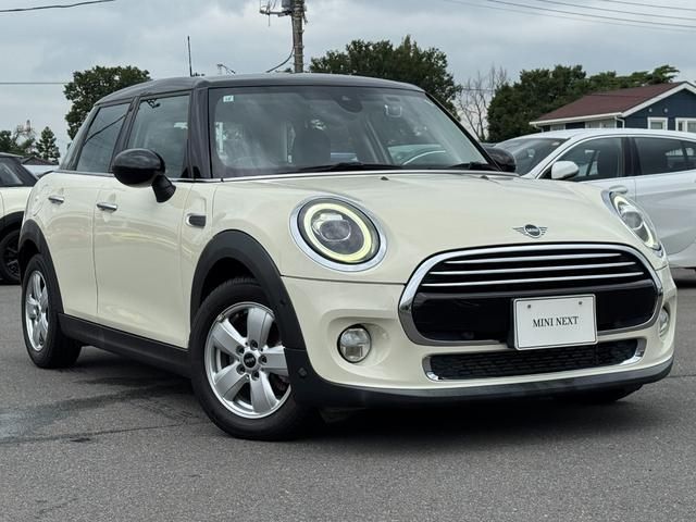 BMW MINI COOPER D 5DOOR 2019 Image 31