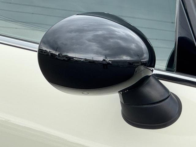 BMW MINI COOPER D 5DOOR 2019 Image 31