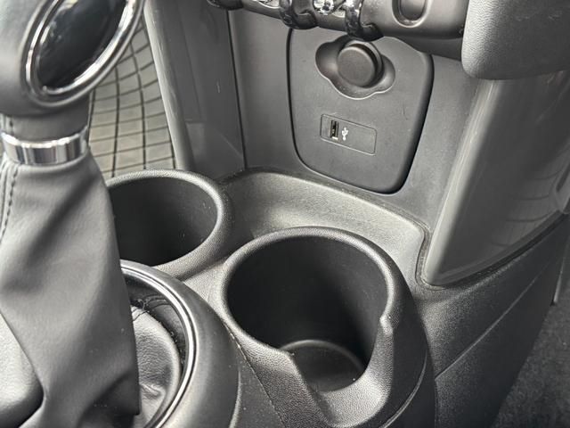 BMW MINI COOPER D 5DOOR 2019 Image 31