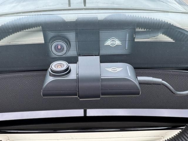 BMW MINI COOPER D 5DOOR 2019 Image 31