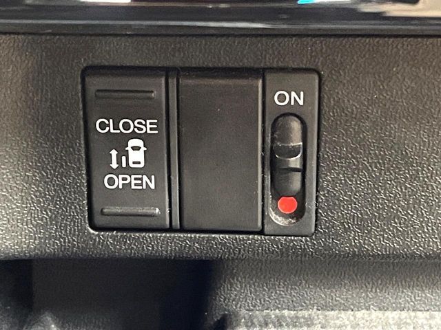 HONDA STEPWAGON SPADA 2015 Image 31