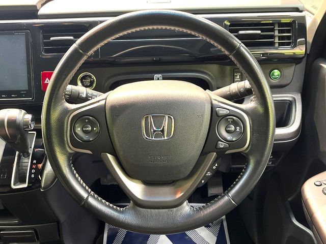 HONDA STEPWAGON SPADA 2015 Image 31