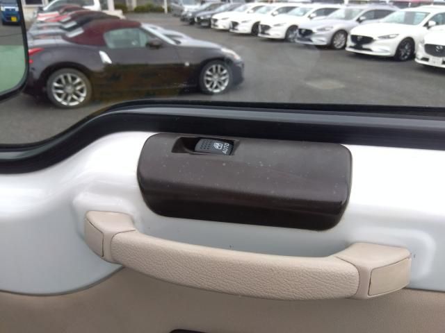 MITSUBISHI ROSA 2017 Image 31