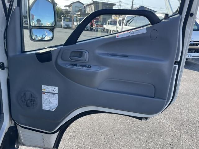 HINO DUTRO 2012 Image 31