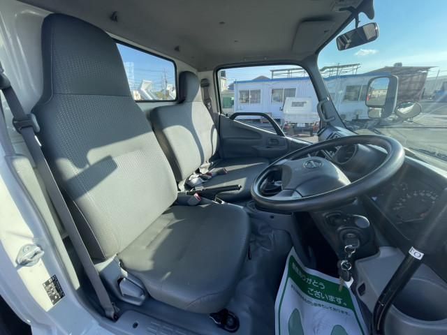 HINO DUTRO 2012 Image 31