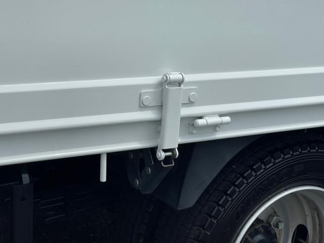 HINO DUTRO 2020 Image 31