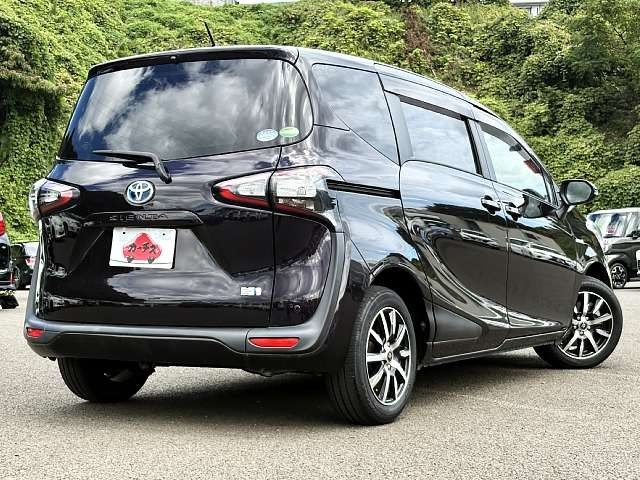 TOYOTA SIENTA HYBRID 2018 Image 31