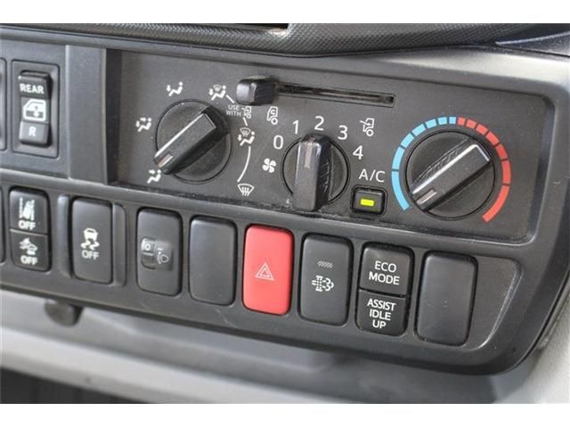 HINO DUTRO 2020 Image 31