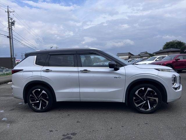 MITSUBISHI OUTLANDER PHEV 2022 Image 31