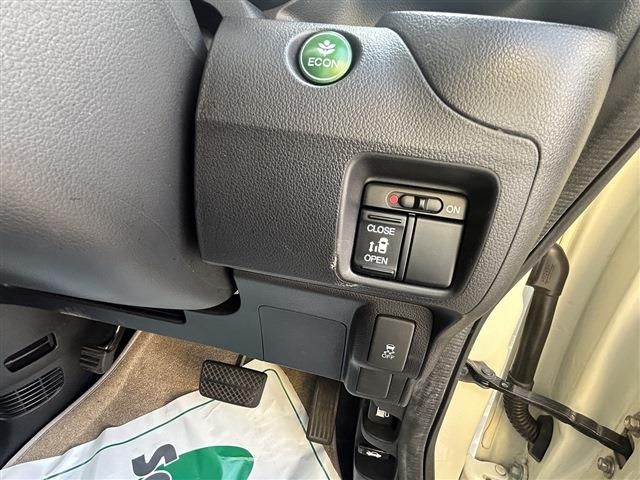 HONDA N BOX CUSTOM 2013 Image 31