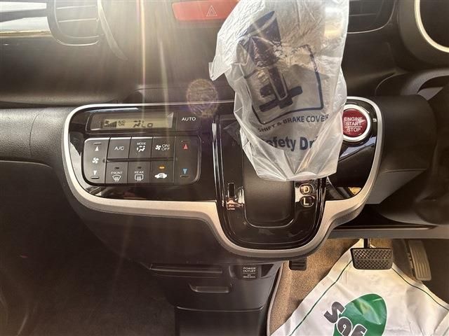 HONDA N BOX CUSTOM 2013 Image 31