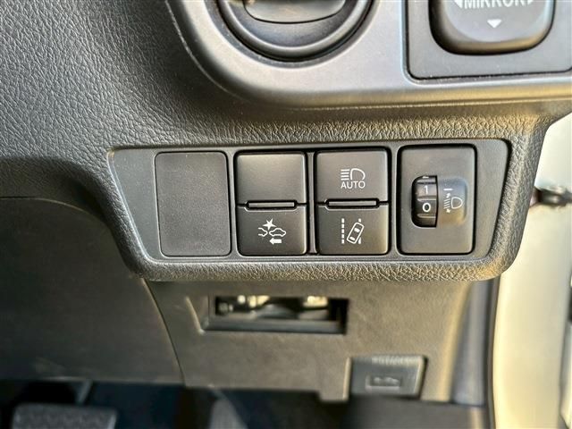 TOYOTA COROLLA FIELDER HYBR 2016 Image 31