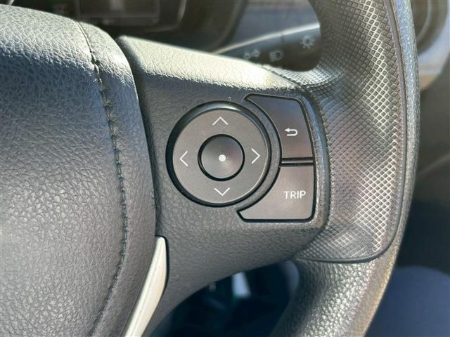 TOYOTA COROLLA FIELDER HYBR 2016 Image 31