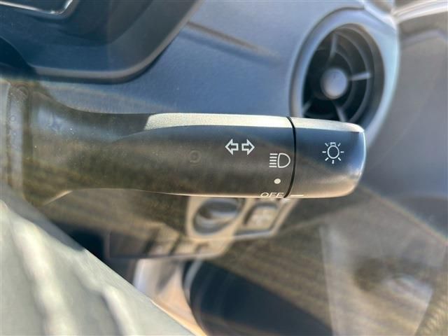 TOYOTA COROLLA FIELDER HYBR 2016 Image 31